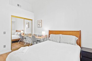 House, Multiple Beds, Patio, Garden View (1519-2 La Puente) | 4 bedrooms, free WiFi