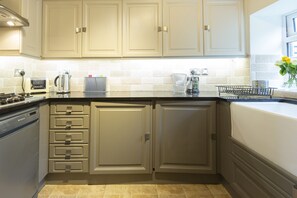 Lavavajillas y utensilios de cocina