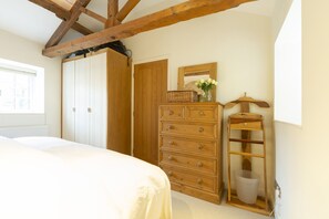 2 bedrooms, individually decorated, individually furnished