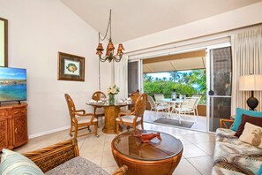 Condo (2 Bedrooms) | Restaurantes