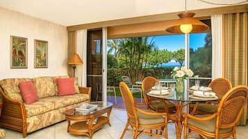 Apartamento (2 Bedrooms) | Sala de estar | Una televisión