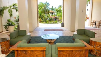 Condo (4 Bedrooms) | Property amenity