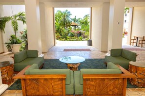 Condo (4 Bedrooms) | Property amenity