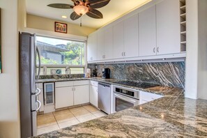 Appart'hôtel (5 Bedrooms) | Cuisine privée | Micro-ondes, four, lave-vaisselle, cafetière/bouilloire