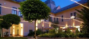 Erzsébet Királyné Szálloda