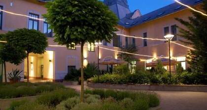 Erzsébet Királyné Szálloda