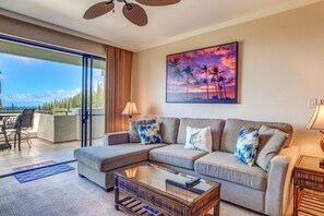 Condo (3 Bedrooms) | Living room | TV
