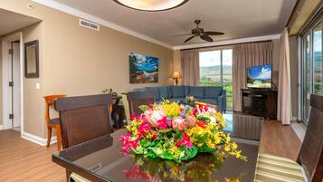 Condo (3 Bedrooms) | Dining