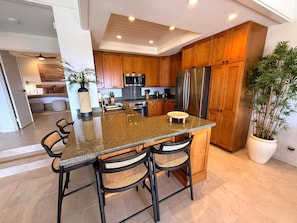 Condo (3 Bedrooms) | Private kitchen | Microwave, oven, dishwasher, coffee/tea maker