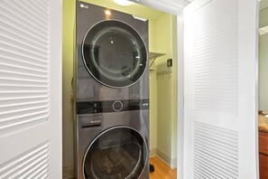 Laundry room - Kapalua Golf Villas Collection by KBM - 2 Units in same building (24p7/24t1) (Kapalua)