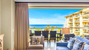 Condo (4 Bedrooms) | Terrace/patio