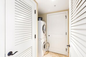 Apartment (5 Bedrooms) | Wäscherei