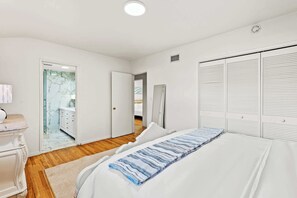 Casa, varias camas, patio, vista al jardín (303 Duarte) | 3 habitaciones y wifi gratis 