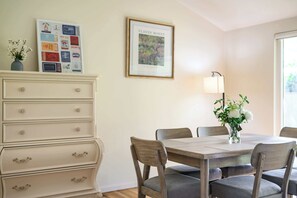 House, Multiple Beds, Patio, Garden View (303 Duarte) | Dining