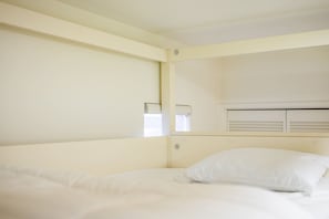 House, Multiple Beds, Patio, Garden View (303 Duarte)
