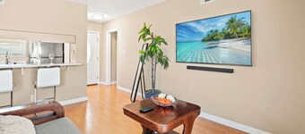 Cozy Getaway Bright, Clean & Fully Equipped