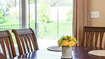 House, Multiple Beds, Patio, Garden View (189 Upland) | Dining