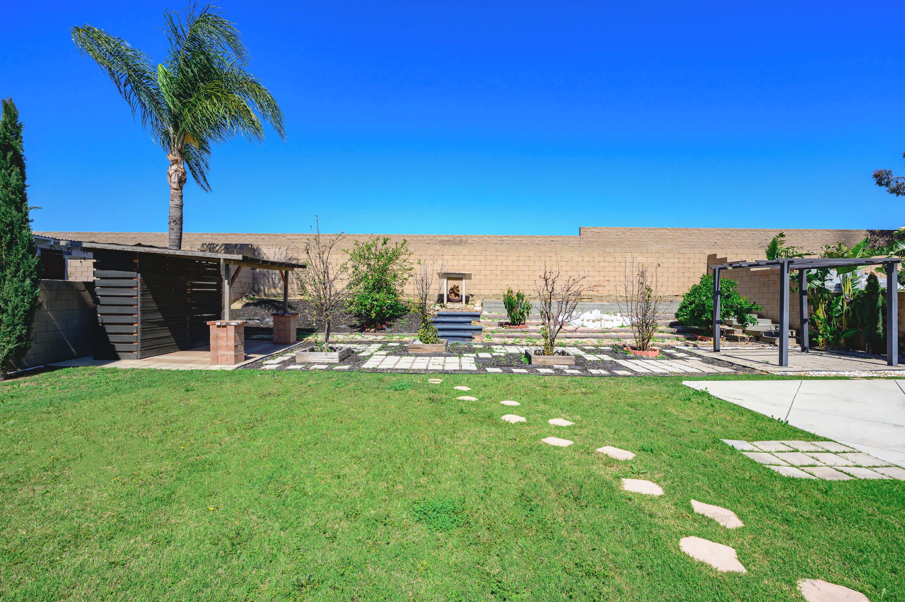 المنطقة المحيطة بالمنشأة