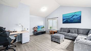 House, Multiple Beds, Patio, Garden View (1477 Ontario) | Living area | 42-inch flat-screen TV with digital channels, fireplace