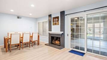 House, Multiple Beds, Patio, Garden View (1477 Ontario) | Dining