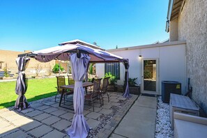 House, Multiple Beds, Patio, Garden View (1477 Ontario) | Outdoor dining - Spacious Family Retreat w Garden & Modern Comfort! (Ontario)