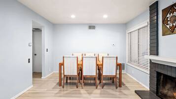 House, Multiple Beds, Patio, Garden View (1477 Ontario) | Dining