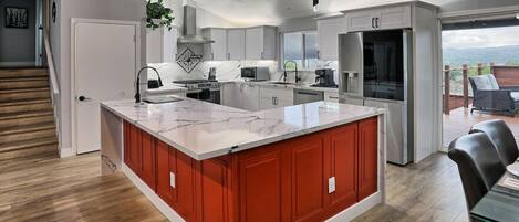 Fridge, microwave, oven, dishwasher