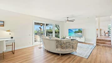 House, Multiple Beds, Patio, Mountain View (10961 North Tustin) | Living area | 42-inch flat-screen TV with digital channels