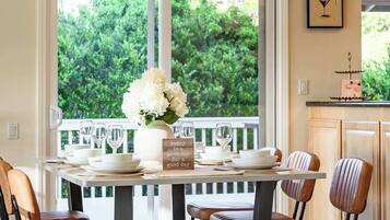 House, Multiple Beds, Patio, Mountain View (10961 North Tustin) | Dining