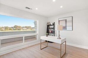 Apartment, Multiple Beds, Patio (25-2 Irvine) | Interior