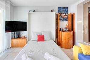 1 chambre, fer et planche à repasser, Wi-Fi gratuit, draps fournis