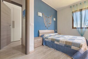 2 chambres, fer et planche à repasser, accès Internet