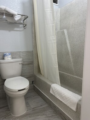 Designer toiletartikelen, handdoeken, zeep, shampoo
