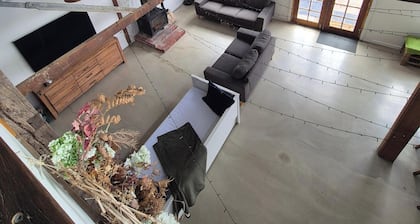 Luxury Barn Stay with Mt Macedon Views