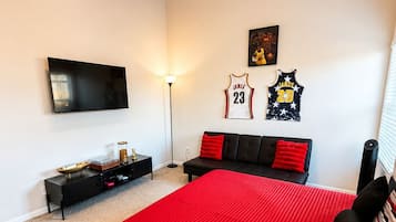 3 slaapkamers, een strijkplank/strijkijzer, wifi, beddengoed