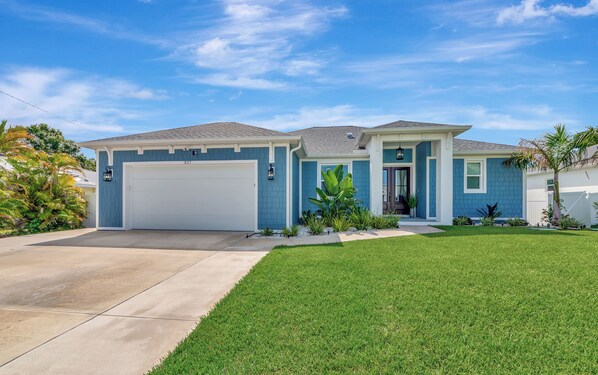Exterior - Bright New Home • Family Oasis Near the Shore (Venice)