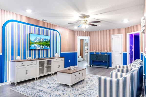 House, Multiple Beds, Patio, Pool View (15972SCD WCR) | Interior