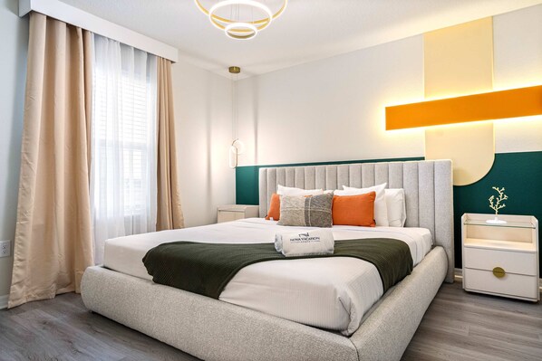 10 bedrooms, individually decorated, individually furnished, bed sheets