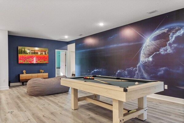 House, Multiple Beds, Pool Access, Pool View (4041SB Sonoma) | Game room