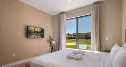 Luxurious Disney Getaway Chic Villa, Stunning Patio & Exclusive Resort Perks!