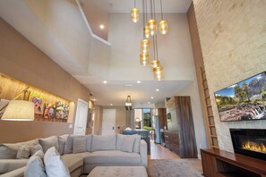 Townhome, Multiple Beds, Patio, Garden View (3056RW MVV) | Living area | 42-inch flat-screen TV with digital channels