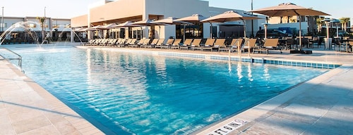 Chic Disney Villa Stunning Patio, Resort Amenities & Minutes From Parks