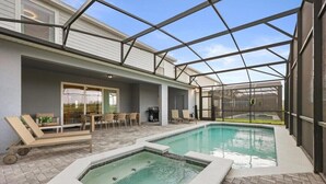 Unclassified image, 5 of 39, button - 10 BD/ 8 BA/ Windsor Cay (15973 CC) (Clermont)