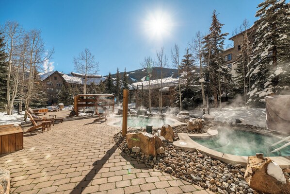 Een verwarmd zwembad