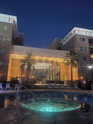 Pool - Havasu Lakeside Retreat! London Bridge Water Views (Lake Havasu City)