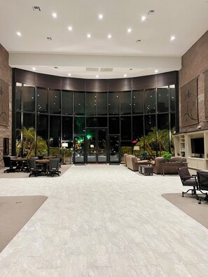 Interior - Havasu Lakeside Retreat! London Bridge Water Views (Lake Havasu City)