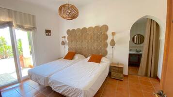 Double Room, Garden View | Wi-fi percuma