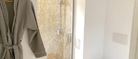 Double Room, Garden View | Bathroom