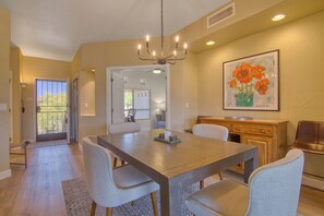 Dining - 3 bedroom Luxury Vistoso Resorts Casita w/ VIEWS (Oro Valley)