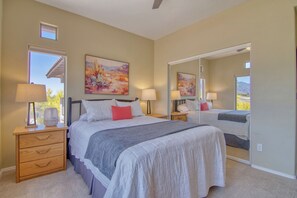 3 bedrooms, iron/ironing board, WiFi, bed sheets - 3 bedroom Luxury Vistoso Resorts Casita w/ VIEWS (Oro Valley)